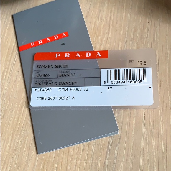 Prada Women's Black Loafers - Picture 6 of 8